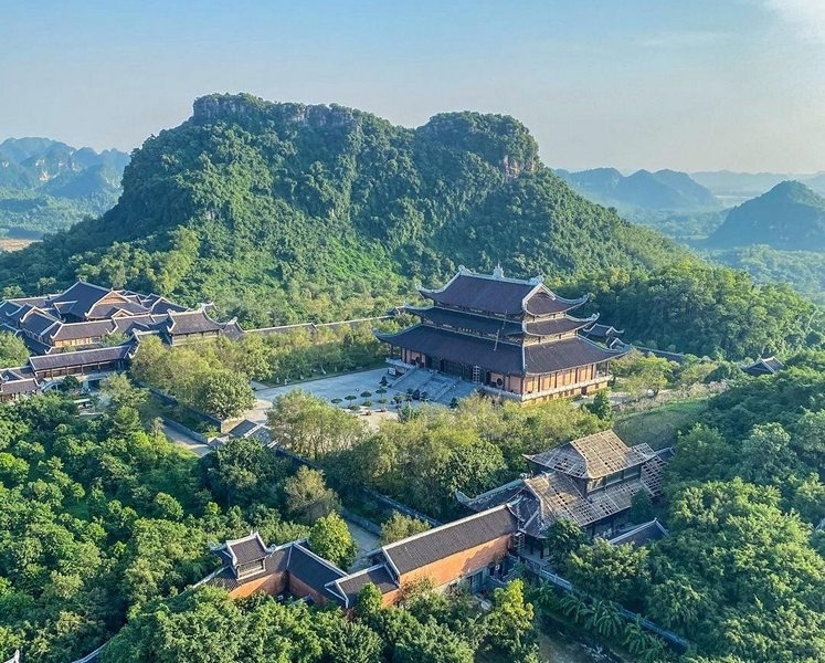 Top Các Địa Điểm Du Lịch Hành Hương Linh Thiêng Đầu Năm Mới