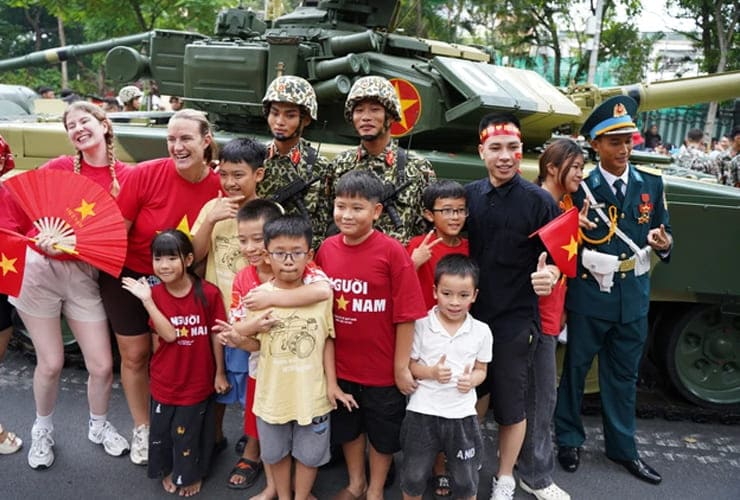 6 địa điểm giao lưu, chụp ảnh cùng các lực lượng bộ đội, công an