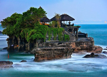 Tanahlot Temple 