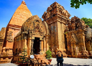 Tháp Bà Ponagar