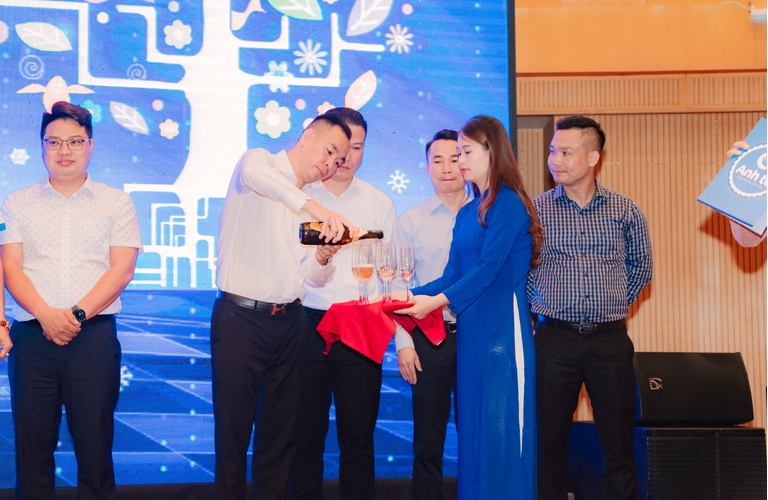 TOUR DU LỊCH HÈ DOANH NGHIỆP: HẠ LONG - SỬNG SỐT - TITOP - YÊN TỬ 3N2Đ