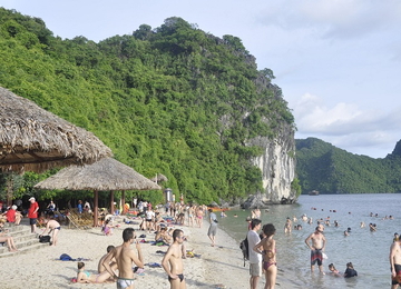 TOUR HẠ LONG - SỬNG SỐT - TITOP - YÊN TỬ (2N1Đ)