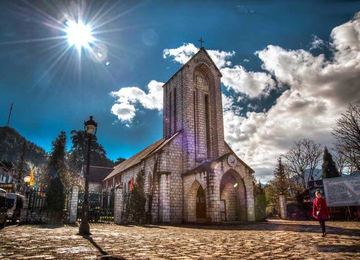 TOUR SAPA - MOANA - FANSIPAN - CHỢ CÁN CẤU (3N2Đ)