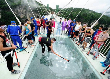 Tour Trung Quốc: TRƯƠNG GIA GIỚI - THIÊN MÔN SƠN - PHƯỢNG HOÀNG CỔ TRẤN - HỒ BẢO PHONG (6N5Đ)