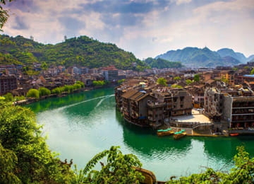 TOUR TRUNG QUỐC: QUÝ DƯƠNG – THANH NHAM CỔ TRẤN - THIÊN HỘ MIÊU TRẠI – TRẤN VIỄN (4N3Đ)