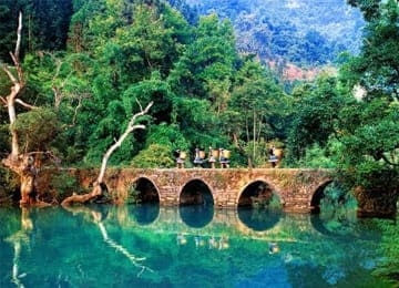Tour Trung Quốc: QUÝ DƯƠNG – THANH NHAM CỔ TRẤN – TIỂU THẤT KHỔNG – TRẤN VIỄN CỔ THÀNH – THIÊN HỘ MIÊU TRẠI (5N4Đ)