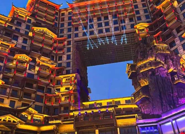 Tour Trung Quốc: TRƯƠNG GIA GIỚI - THIÊN MÔN SƠN - PHƯỢNG HOÀNG CỔ TRẤN - HỒ BẢO PHONG (6N5Đ)