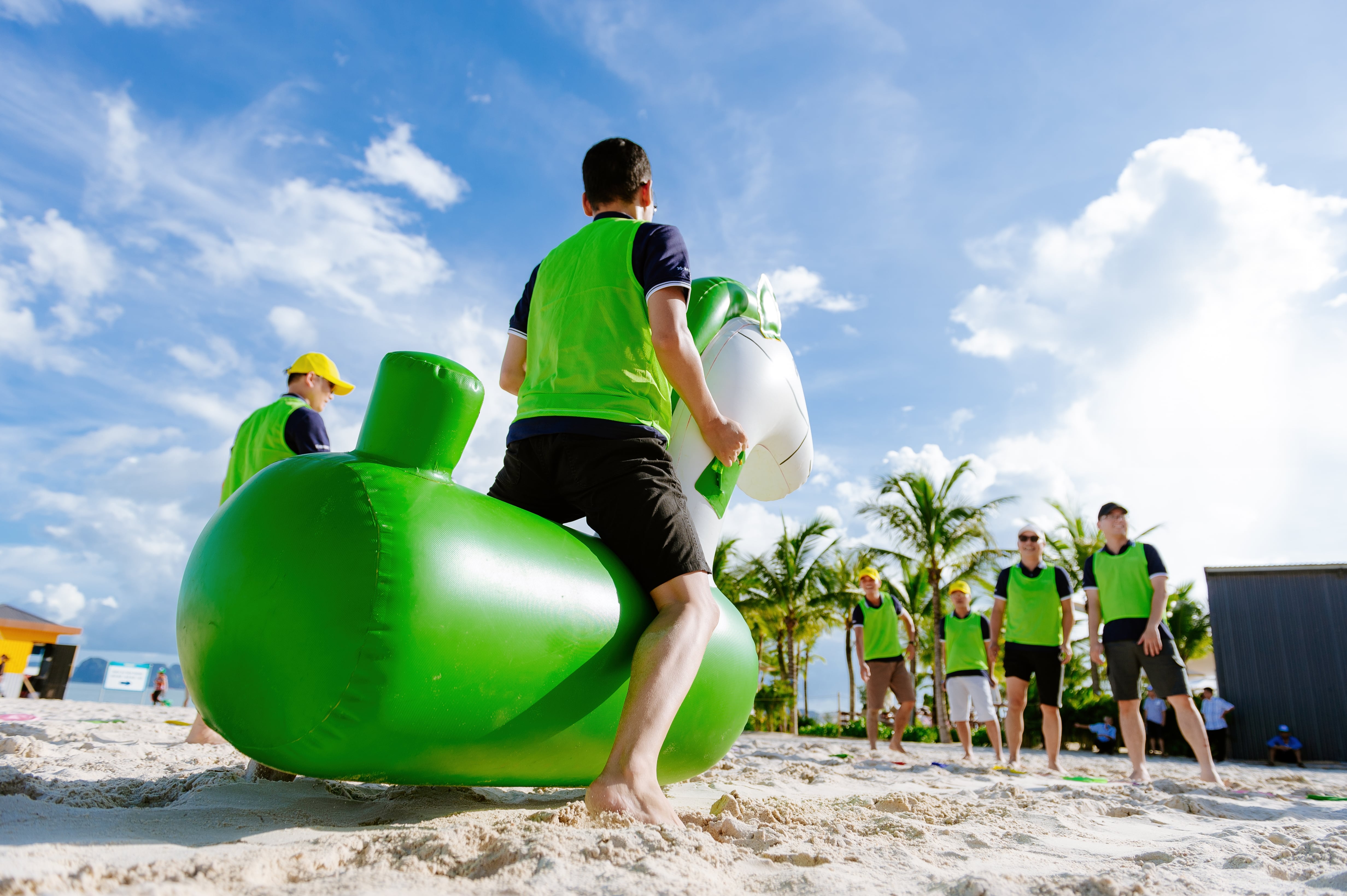 TOUR DU LỊCH HÈ DOANH NGHIỆP: HẠ LONG - SỬNG SỐT - TITOP - YÊN TỬ 3N2Đ