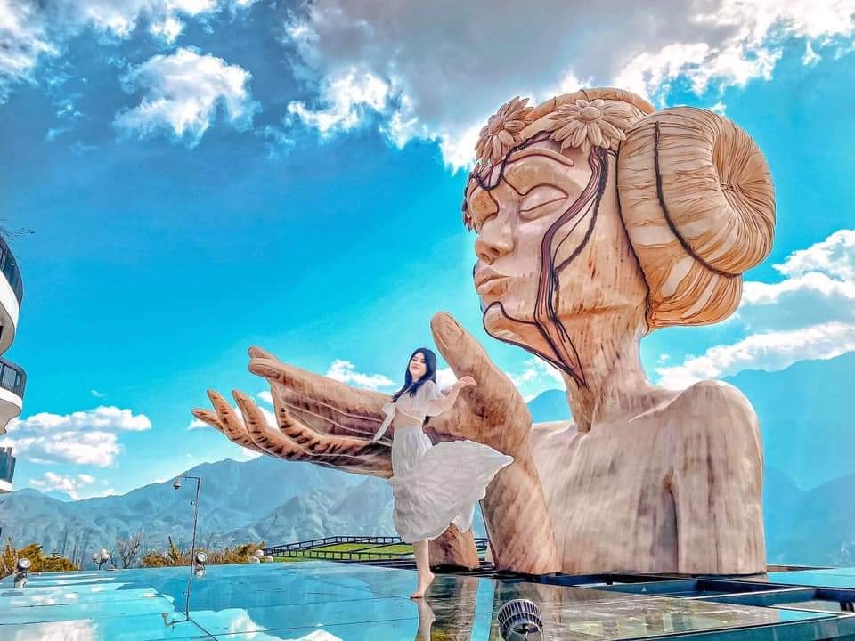 TOUR SAPA - MOANA - FANSIPAN - BẢN CÁT CÁT - CHỢ CÁN CẤU (3N2Đ)