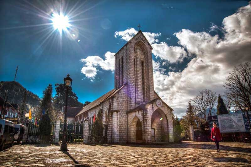 TOUR SAPA - MOANA - FANSIPAN - CHỢ CÁN CẤU (3N2Đ)