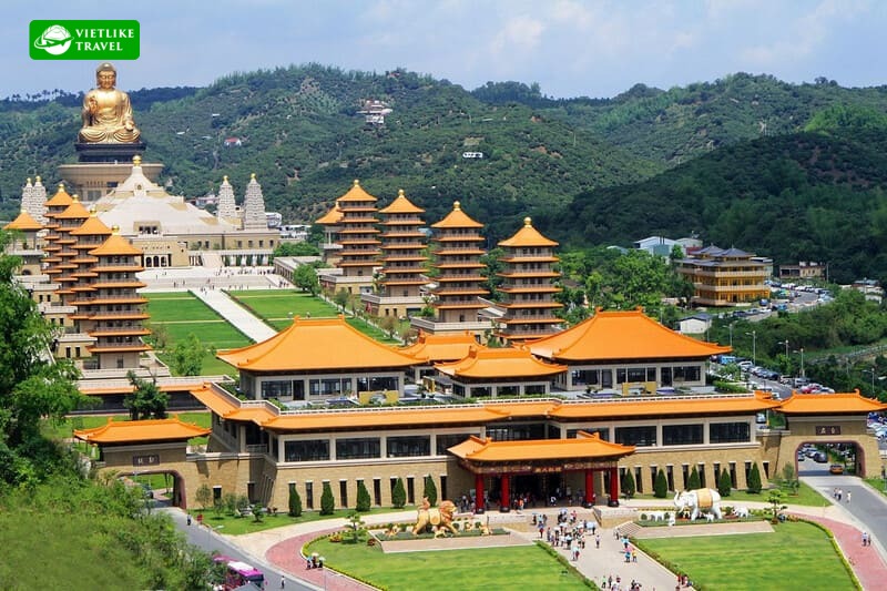 vietlike-travel-tour-dai-loan-chua-phat-quang-son