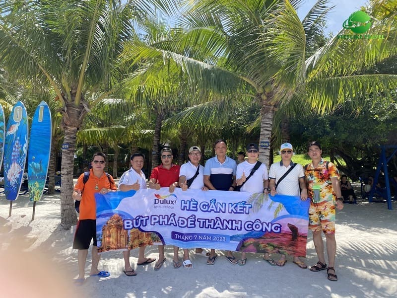 Vietlike Travel thiết kế tour du lịch chuyên nghiệp và tổ chức sự kiện cho Sơn Dulux