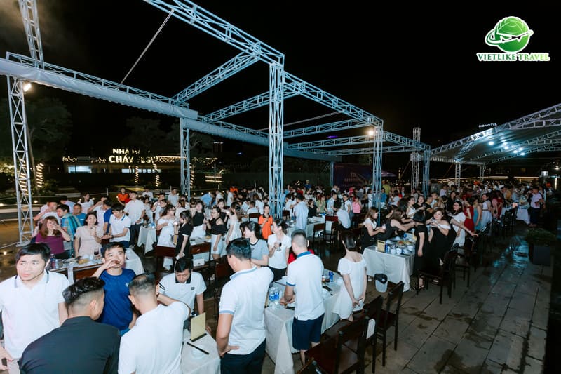 Vietlike Travel - Thiết kế tour và tổ chức sự kiện chuyên nghiệp cho Sunhouse