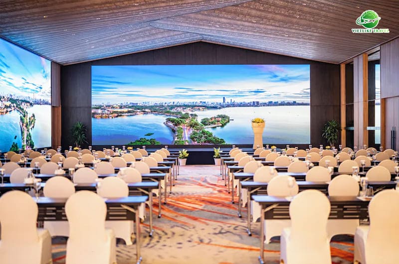Pan Pacific Hanoi là khách sạn tổ chức sự kiện Hà Nội có không gian view hồ tuyệt đẹp