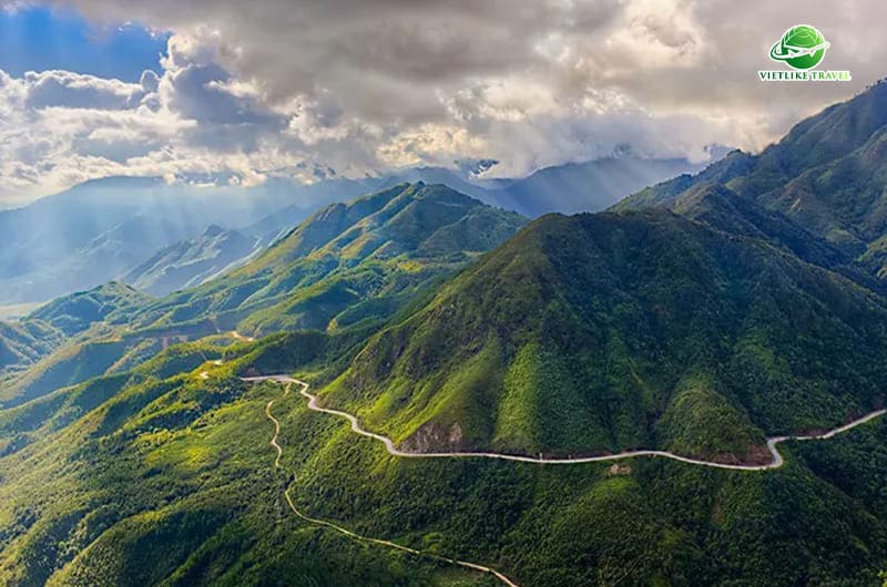 Đèo Khau Phạ nhìn từ trên cao