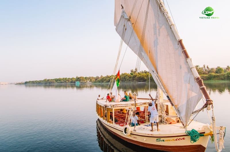 Dạo chơi trên sông Nile bằng thuyền Felucca