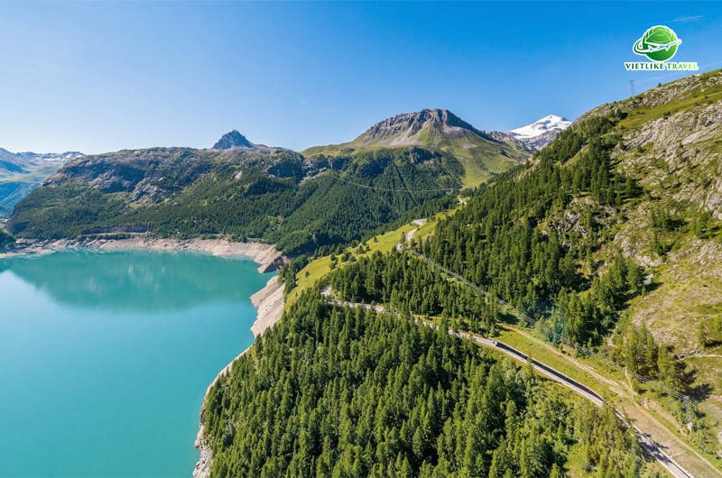 Vẻ hùng vỹ của dãy Alps 