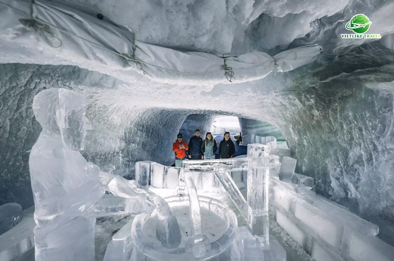 Thám hiểm hang động băng Glacier Cave