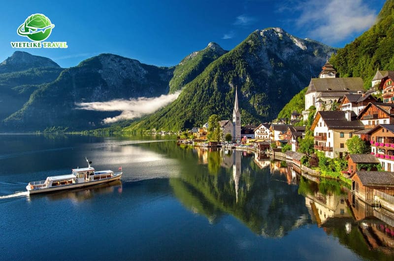Làng cổ Hallstatt trong chuyến du lịch châu Âu 6 nước