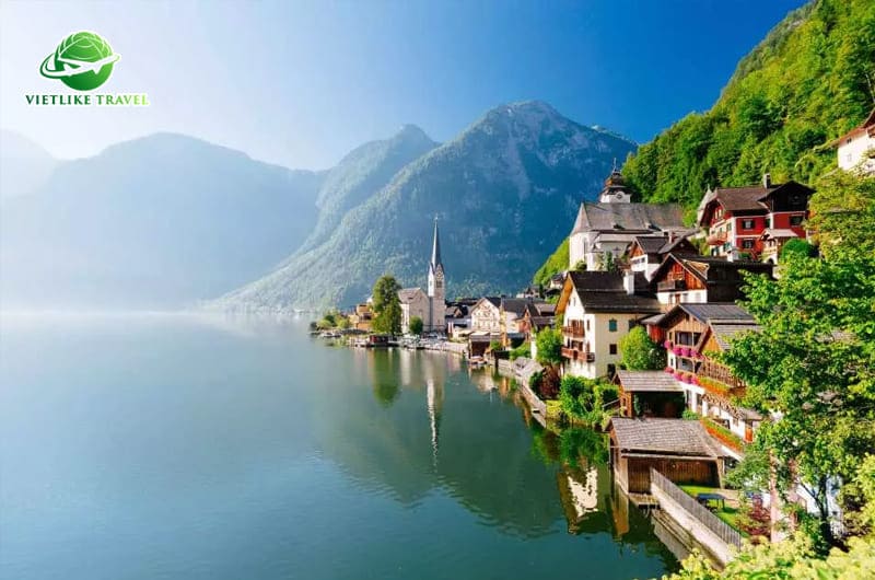 Ghé thăm làng cổ Hallstatt khi du lịch Tây Âu