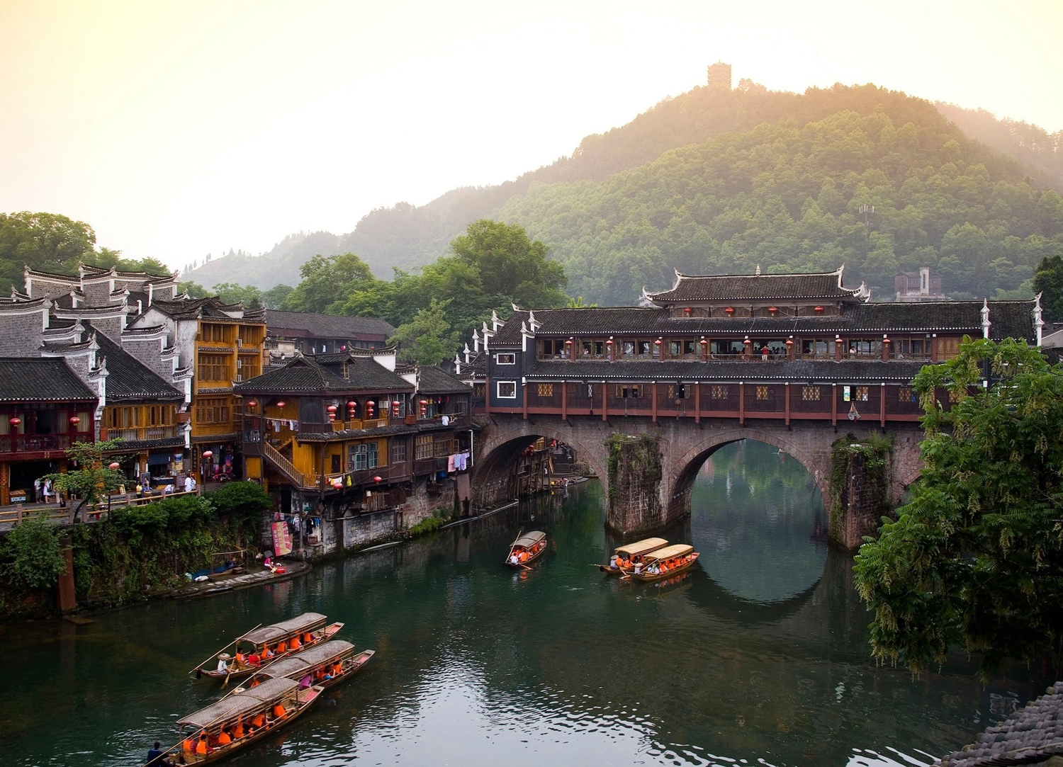 Tour Trung Quốc: TRƯƠNG GIA GIỚI - THIÊN MÔN SƠN - PHƯỢNG HOÀNG CỔ TRẤN (5N4Đ)