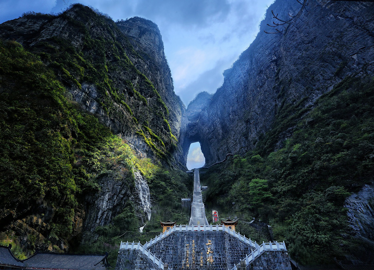 Tour Trung Quốc: TRƯƠNG GIA GIỚI - THIÊN MÔN SƠN - PHƯỢNG HOÀNG CỔ TRẤN (5N4Đ)