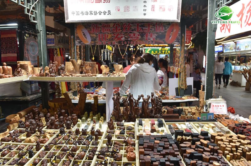 Khám phá Chợ đêm Sa Châu trong tour Trung Quốc đến Đôn Hoàng